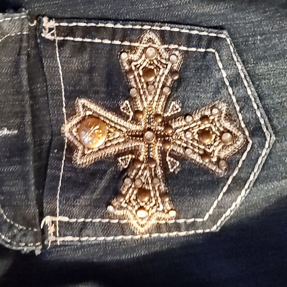 Jeans - Picture 11 of 11